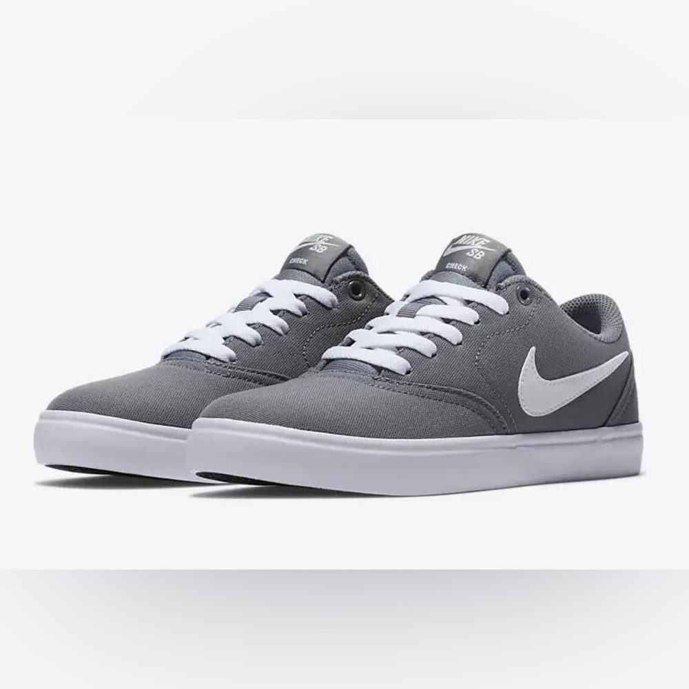 Nike Check Sb Solarsoft Women’s 9.5 Sneakers!